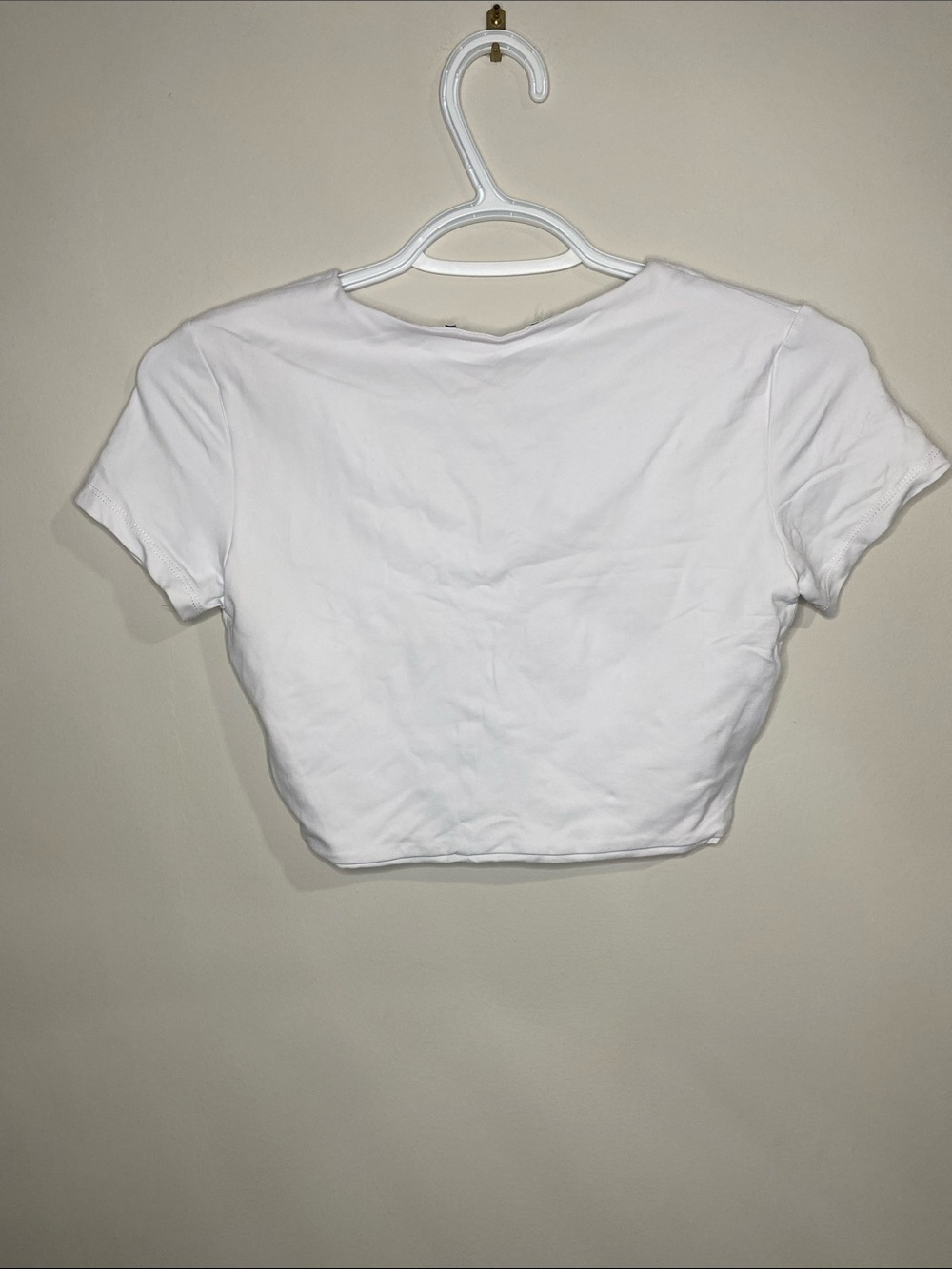 Zara White Short Sleeve Crop Top with Front Cutout - Picture 2 of 2